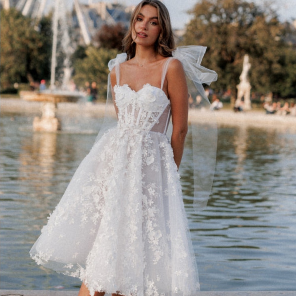 ROSIE ETIENNE Bridal Dress